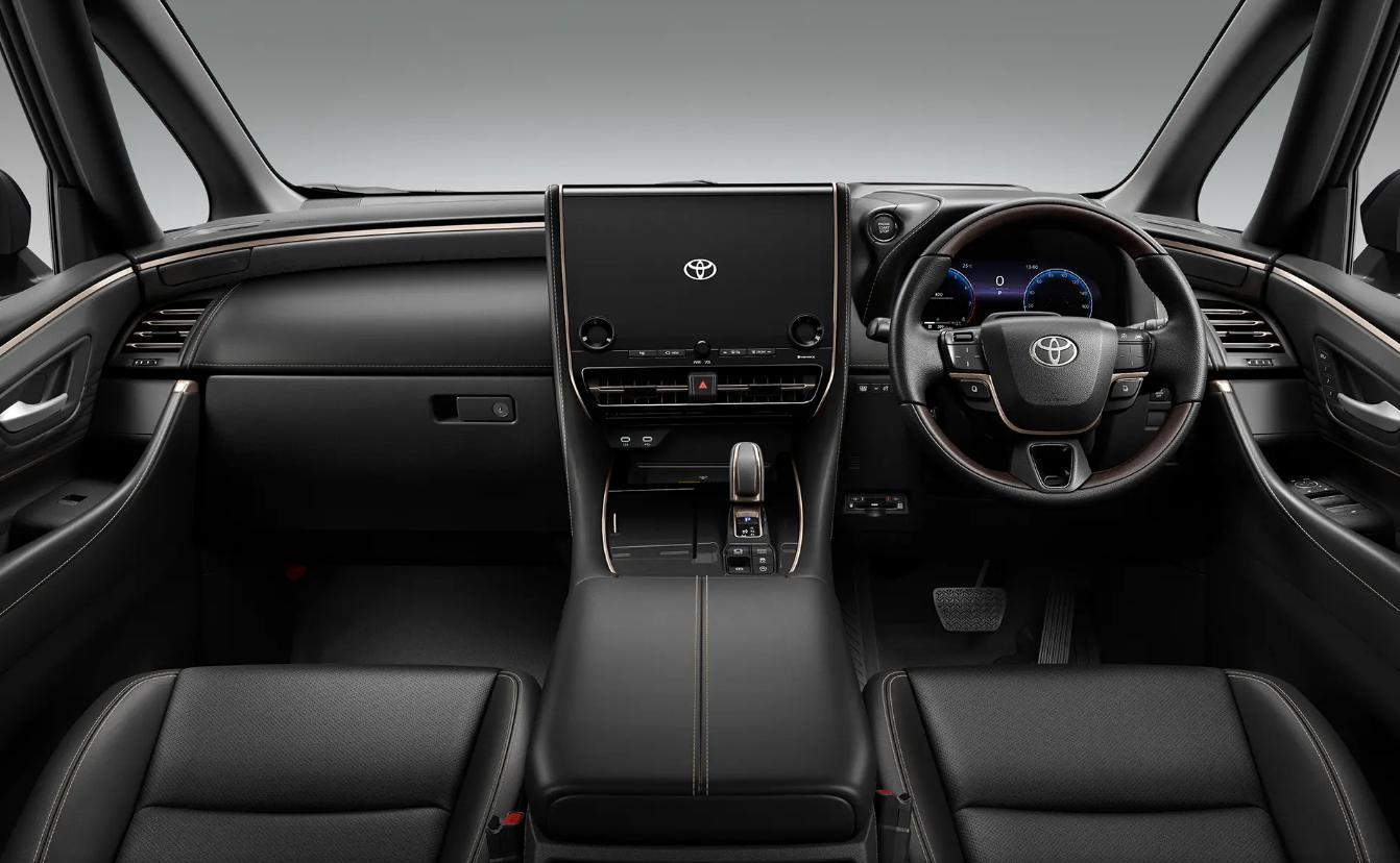 全新丰田皇冠威尔法混动版7座MPV实拍体验