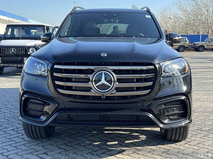 奔驰GLS墨版目前售价99万起 欢迎上门试驾