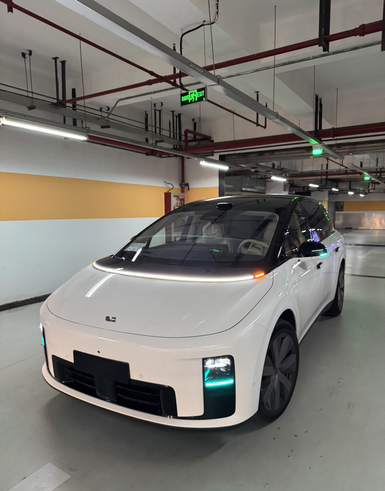 成都理想i8售价33.98万起 暂无优惠