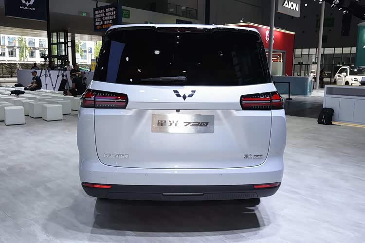 五菱星光730开启预订 提供三种动力可选