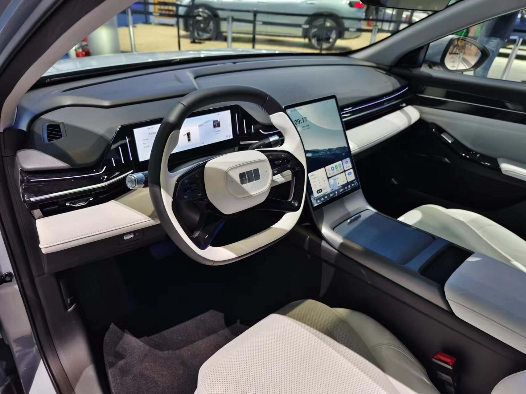 成都银河L7降3.08万 最低仅售10.89万