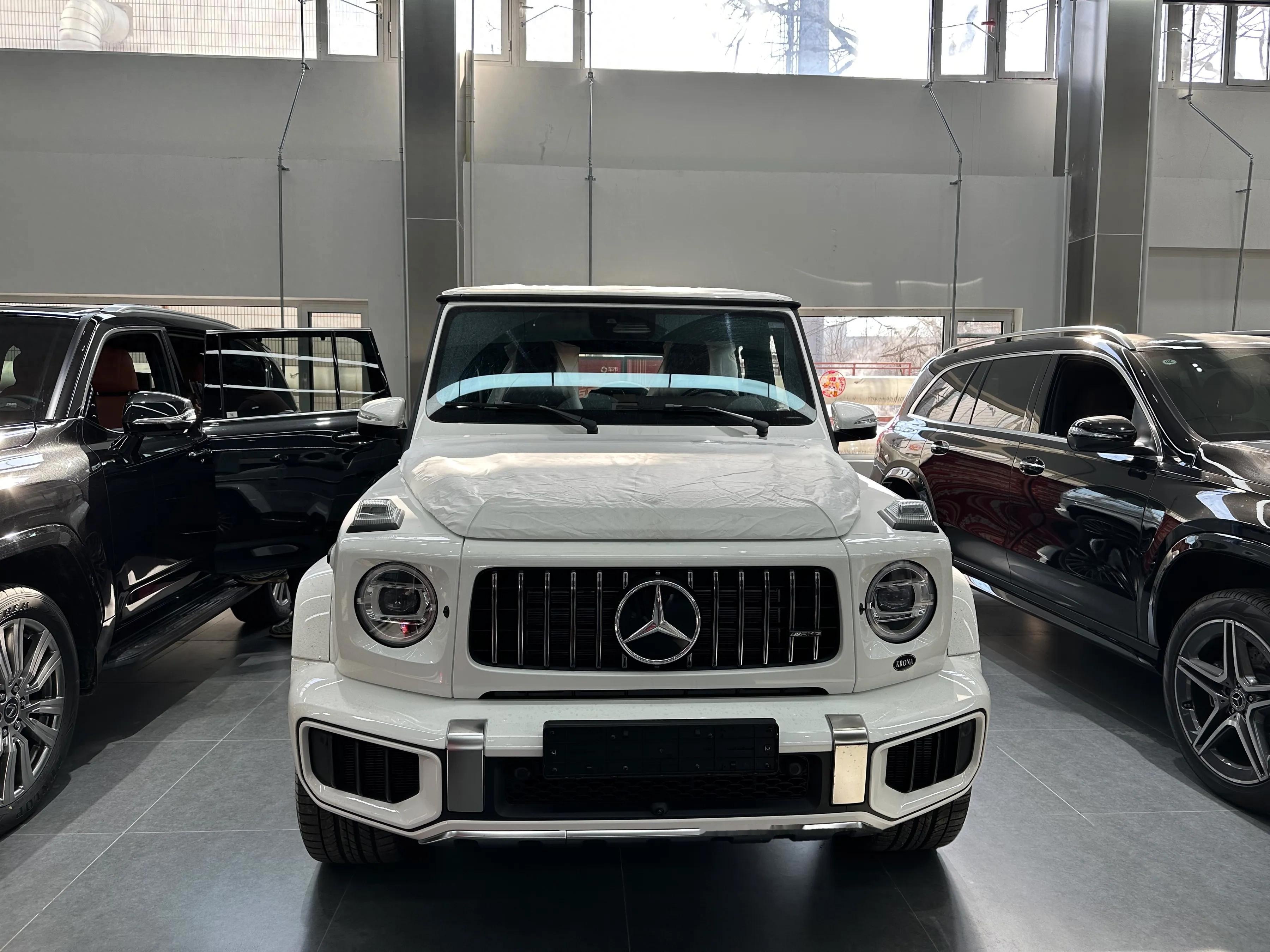 带有越野套件的奔驰AMG G63