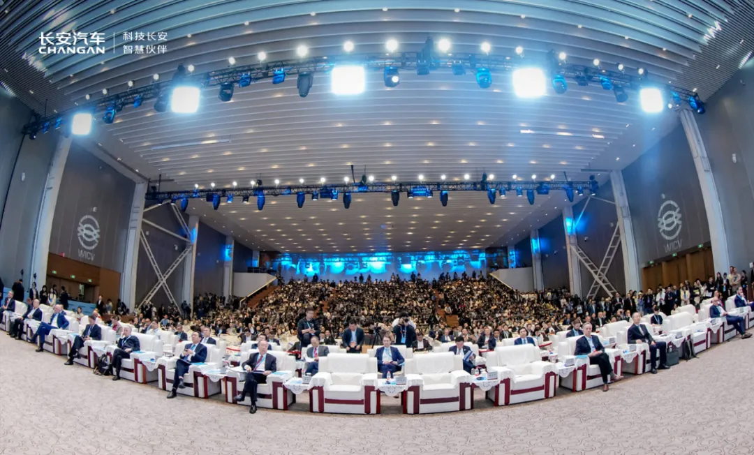 拥抱万亿级消费市场 汽车产业迎新机遇