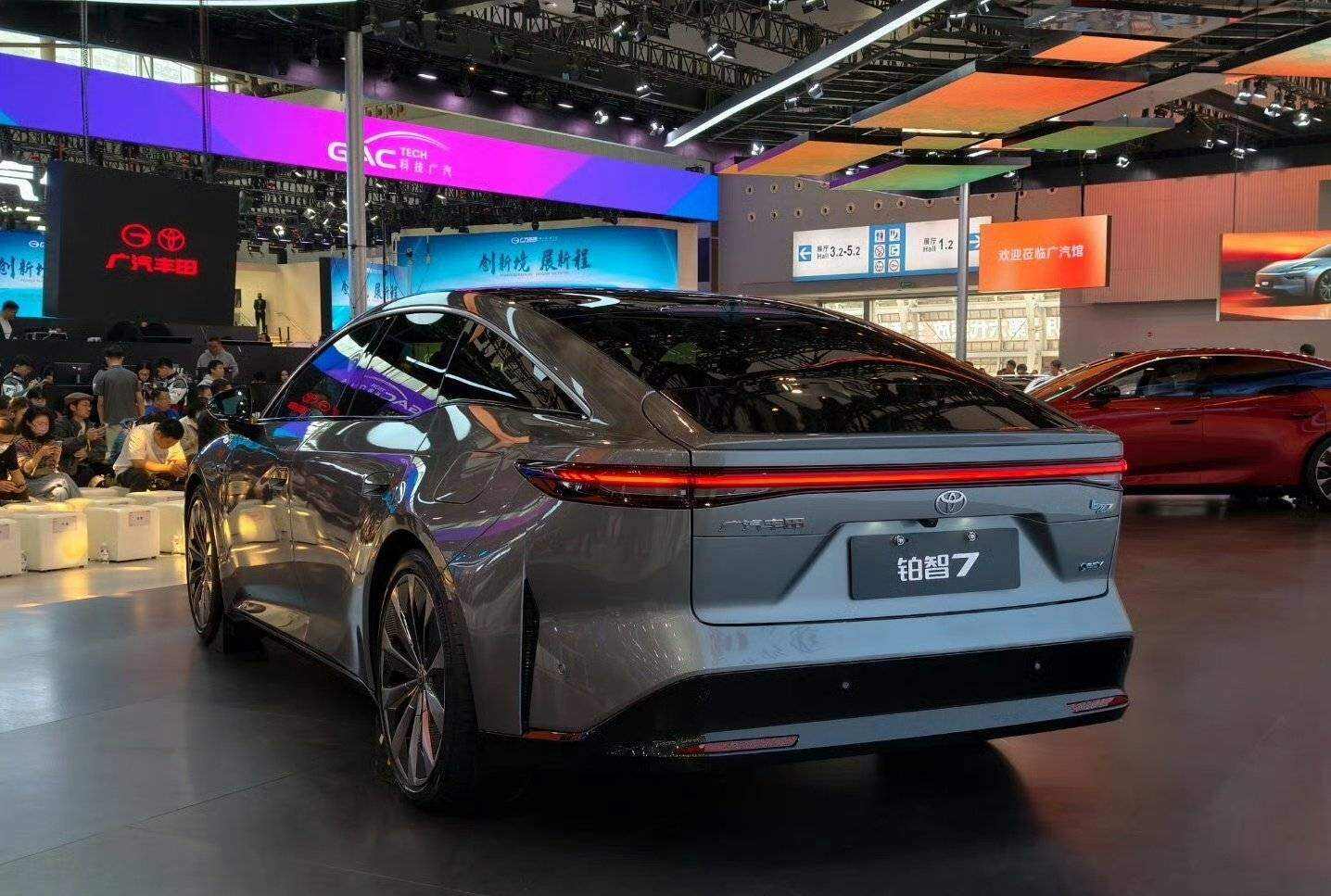 越级豪华旗舰登场，铂智7让消费者看到合资企业的最大诚意