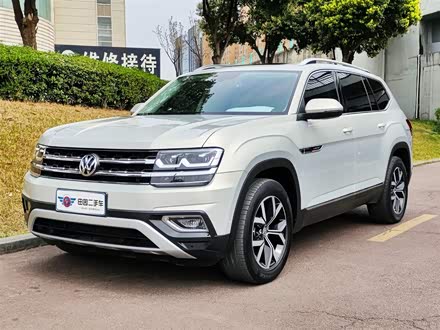 成都远卓名车卫士欧版价格最低71万起售 直降20万