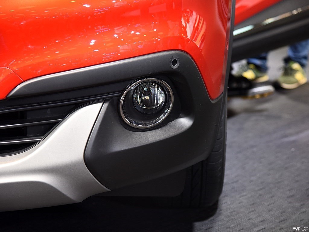 成都飞驰美版提供试乘试驾 店内让利达30万元