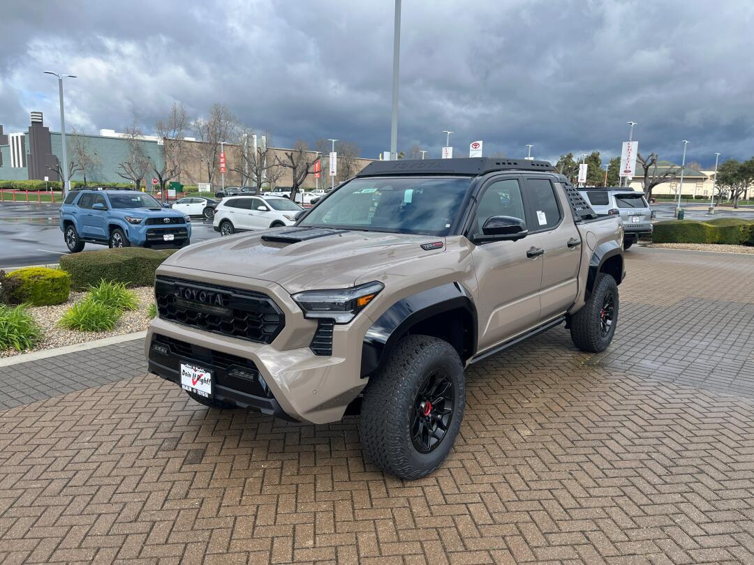 丰田塔库玛加规版最新报价46万起 售四川