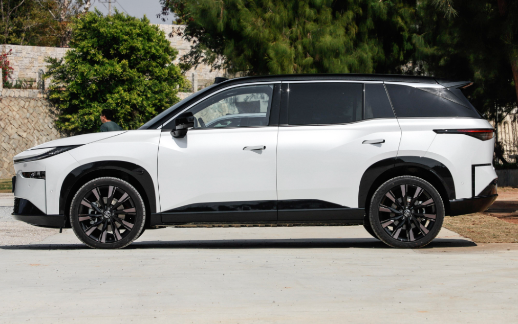 成都铂智3X降价0.50万 最低仅售10.48万