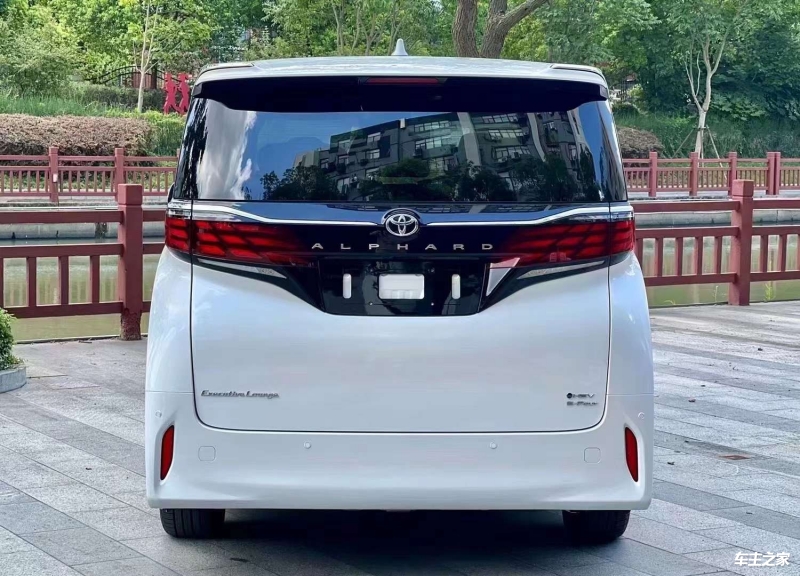 成都埃尔法最低报价90万起 欢迎前来试驾