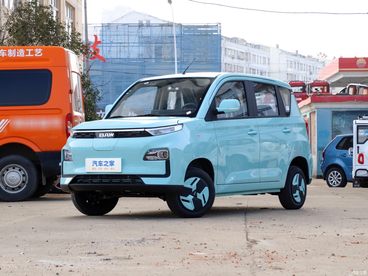 成都元宝4S店售价2.97万起 暂无优惠