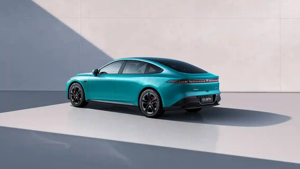 东风奕派eπ007+开启预售 预售价14.99-15.99万