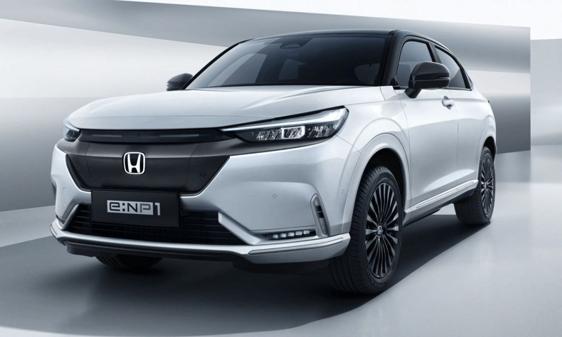 “8系”新车混战，谁能率先出圈？